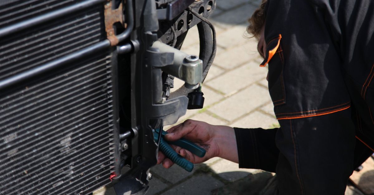 Auto Locksmith service — Newport Beach CA Locksmith